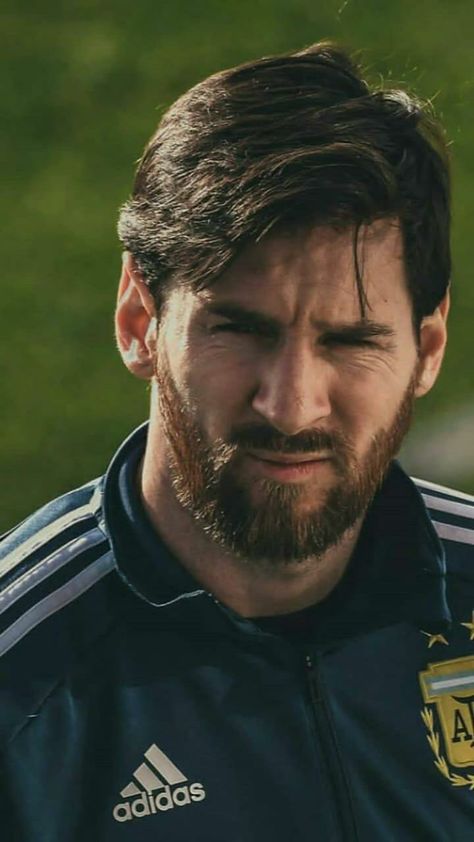 Messi Beard Wallpaper, Hairstyle Open Hair, Messi Hairstyle, Messi Beard, Texture Haircut, فنسنت فان جوخ, Messi Pictures, Lio Messi, Salah Liverpool