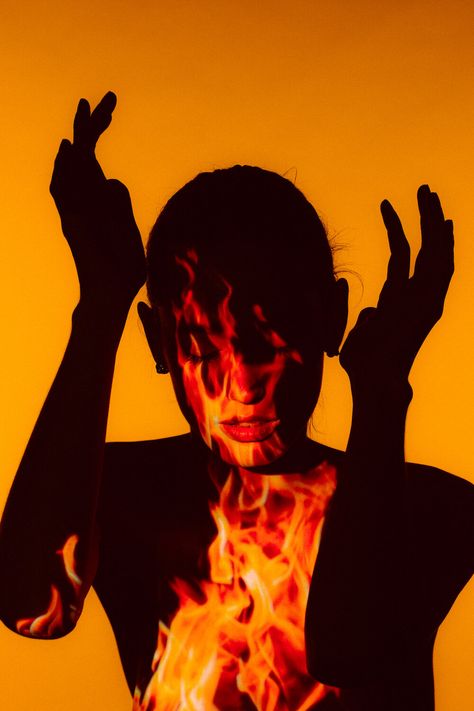 Ring Of Fire Photography, Fire Fashion Editorial, Fire Concept Photography, Fire Inspired Photoshoot, Cool Portrait Ideas, Fire Photography Ideas, Projected Photography, Fire Portrait Photography, Photography With Fire