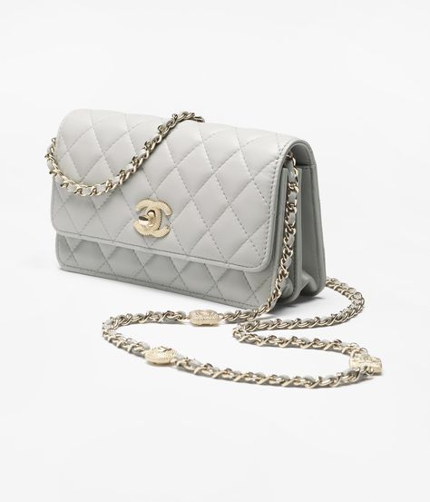 Chanel Bags Collection, Chanel Clutch With Chain, Chanel Clutch, Gray Fashion, Fashion Chanel, Chanel Official, Chanel Official Website, Luxury Purses, Wallet Pouch