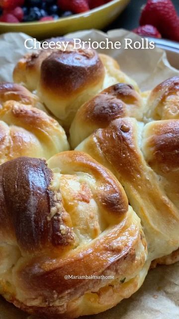 Sourdough Brioche Rolls, Sourdough Discard Garlic Rolls, Savory Brioche Rolls, Blueberry Brioche Rolls, Taste Of Lizzy Sourdough Rolls, Egg Wash Recipe, Japanese Milk Bread, Brioche Rolls, Dough Ingredients