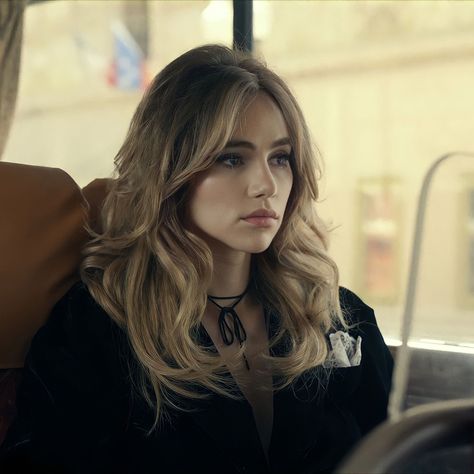 Suki Waterhouse, Dream Hair, Pretty Hairstyles, Hair Goals, Pretty Woman, New Hair, Hair Inspo, Dyed Hair, Cute Hairstyles