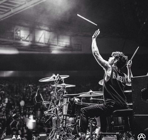 Hd Black Wallpaper, Drums Wallpaper, Female Drummer, Drum Music, Band Photography, Photography Music, A Day To Remember, Concert Photography, Music Aesthetic