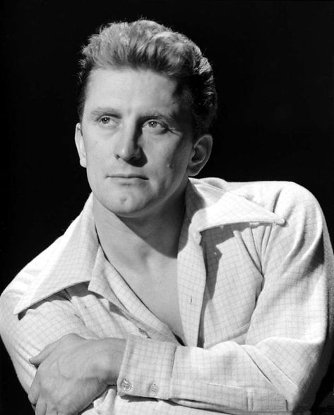 Photo Star, Septième Art, Kirk Douglas, Hollywood Men, Classic Movie Stars, Hollywood Icons, Actrices Hollywood, Hollywood Legends, Stanley Kubrick