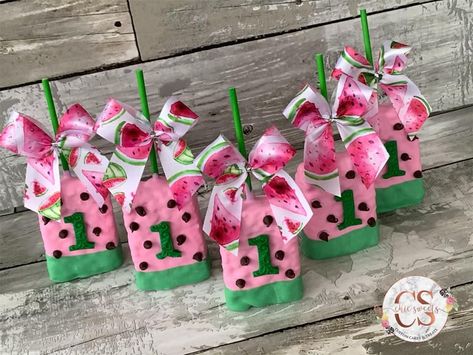 One In A Melon First Birthday Treats, One In A Melon Treats, One In A Melon First Birthday Food Ideas, One In A Melon First Birthday Centerpiece, One In A Melon Centerpieces, Watermelon Centerpiece Birthday, Watermelon Party Theme, Watermelon Birthday Party Theme, Watermelon 1st Birthday