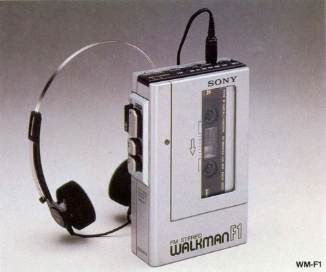 Sony Walkman, Retro Gadgets, Cassette Player, Audio Player, Old School, Headphones, Vision Board, Cake