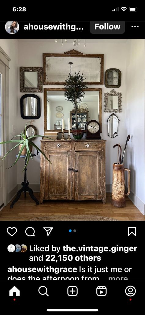 Gallery Wall Foyer, Eclectic Mirror, Antique Gallery Wall, Rustic Modern Decor, Vintage Entryway, Antique Living Room, Small Gallery Wall, Mirror Gallery, Mirror Gallery Wall