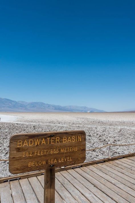 National Park Bucket List, Badwater Basin, Desert Wanderer, Usa Places, Planning A Road Trip, Escalante National Monument, Las Vegas Vacation, Beautiful California, National Park California