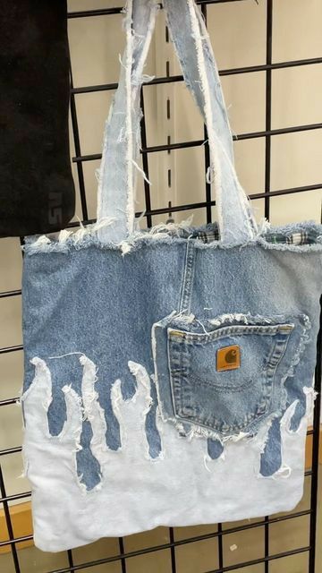 Recycle Jeans Projects, Jean Upcycle, Ropa Upcycling, Upcycled Tote, Upcycled Bag, Diy Bag Designs, Denim Ideas, Recycled Jeans, All Jeans