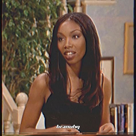 Moesha Hair, Brandy Moesha Braids, Brandy Hairstyles 90s, Moesha Aesthetic, Moesha Braids 90s Style, Moesha Hairstyles, Brandy Norwood 90s, Brandy 90s Braids, Naomi Campbell 90s Aesthetic Pfp