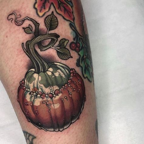 Calamity Tattoo on Instagram: "A friendly little gourd by @bethrosetattoo 🌿 For bookings please contact Beth directly: bethrosetattoo@gmail.com #tattoo #neotraditionaltattoo #neotraditional #newschooltattoo #neotrad #neotradeu #neotradsp #neotradworldwide #eternalink #intenzeink #ladytattooers #Edinburghtattoos #where_they_tatt #uktta #tttism #tattoodo #ntgallery #thebesttattooartists #totaltattoo #totaltattoomagazine #tattooflash #vegan #vegantattoo #pumpkintattoo #snailtattoo #halloweentatto Snail Tattoo, Pumpkins And Gourds, Pumpkin Tattoo, Autumn Tattoo, Vegan Tattoo, Witch Tattoo, Traditional Tattoo Art, Horror Tattoo, New School Tattoo