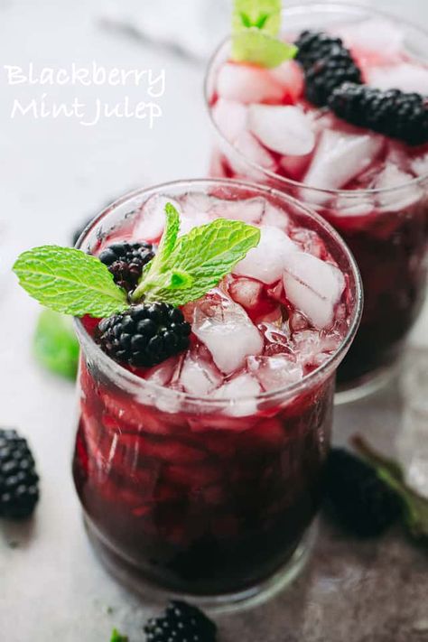 Fruity Summer Cocktails, Julep Recipe, Mint Julep Recipe, Mint Drink, Mint Cocktails, Lime Margarita, Summer Cocktail Recipes, Cocktail Recipes Easy, Healthy Detox