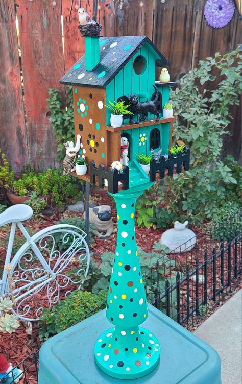 Painted birdhouses #painted birdhouses Painted Bird Houses Ideas, Painting Birdhouses Ideas Simple Wood, Birdhouse Painting Ideas, Birdhouse Pole, Painted Bird Houses Ideas Beach, Birdhouses Painted, Birdhouse Painting Ideas Aesthetic, Birdhouse Painting, Painted Birdhouses