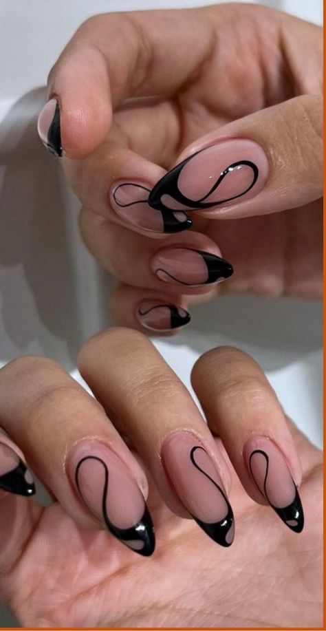 Oval Nails Designs, French Tip Nail Art, Nice Nails, Black Nail Designs, New Nails, Black Nail, Oval Nails, Minimalist Nails, Dope Nails