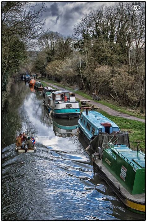 A canal of narrow boats. Canal Boats, Canal Boat House, Canal Boat Living, Canal Boat Interior Narrowboat Layout, Barge Boat, Canal Boats England, Canal Barge, Narrowboat Interiors, Boat House Interior