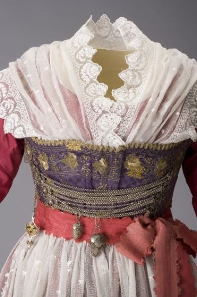 1840s munich tracht German Traditional Dress, Bavarian Dress, German Costume, German Dress, Dirndl Dress, National Dress, Folk Dresses, Historical Costume, Folk Costume