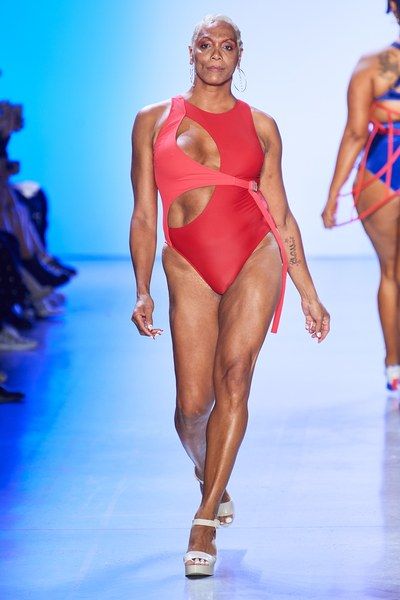 Chromat Spring 2020 Ready-to-Wear Collection - Vogue Anatomy Photography, Chunky Heel Booties, Best Swimsuits, Fashion Sketch, Healthy Glowing Skin, Beachwear Fashion, Couture Collection, Anatomy, Bathing Suits