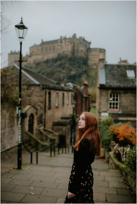 Edinburgh Autumn, Scotland Girl, Edinburgh Photography, Autumn Portrait, Scotland Aesthetic, Old Town Edinburgh, Edinburgh Travel, Self Portrait Poses, Portrait Photoshoot