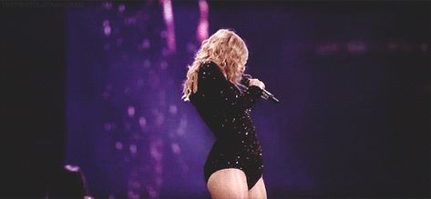 Taylor Swift Banner Gif, Taylor Swift Banner, Taylor Swift Gif, Banners Gif, Taylor Swift Cute, Taylor Swift Posters, Stadium Tour, Banner Gif, Long Live Taylor Swift