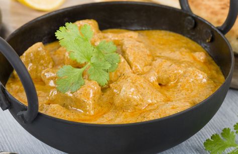 Traditional Indian Chicken Curry Authentic Indian Chicken Curry, Lamb Korma, Indian Chicken Curry Recipe, Chicken Korma Recipe, Kari Ayam, Korma Recipe, Chicken Korma, Indian Chicken, Curry Dishes