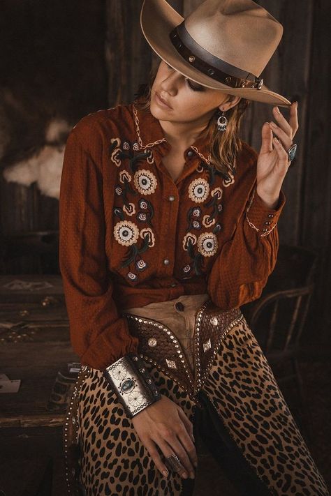 Modern Cowgirl Outfits, Western Winter Fashion, Winter Fashion For Women, Western Winter, Modern Cowgirl, Cowgirl Outfit, Double D Ranch, Ranch Wear, Rodeo Queen