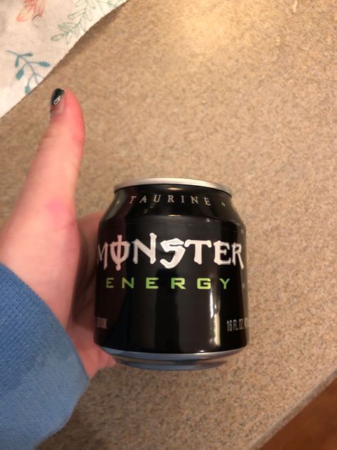 How To Make A Mini Monster Can, Monster Can Painting Ideas, Mini Monster Can, Monster Energy Diy, Monster Can Art, Monster Can Ideas, Monster Can Crafts, Monster Cans Diy, Punk Fashion Diy