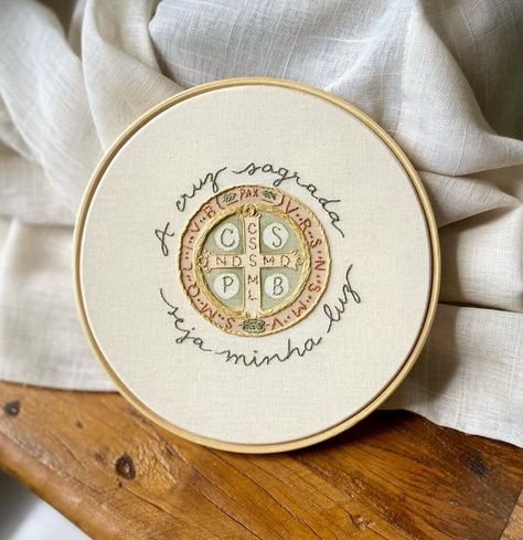 Catholic Embroidery, Catholic Crafts, Bible Coloring Pages, Bible Coloring, Jesus Art, March 16, Catholic Art, Embroidery Craft, Sacred Art