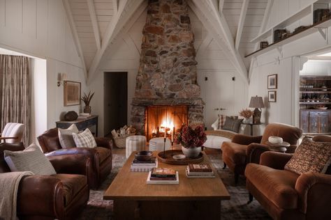 A Cozy Mountain Retreat | Lark & Linen Interior Design and Lifestyle Blog Inviting Living Room, Stone Accent Walls, Lakefront Living, Amber Lewis, Elegant Interior Design, Lake Arrowhead, Amber Interiors, Mountain Retreat, Stunning Interiors