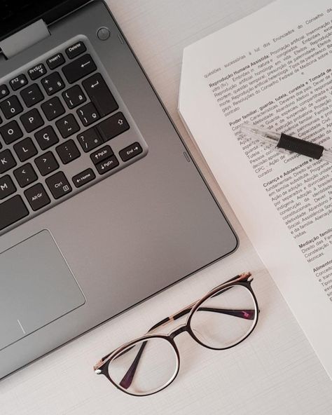 Glasses aesthetic laptop Working With Laptop Photography, Laptop Office Aesthetic, Laptop Profile Picture, Laptop Photography Ideas, Aesthetic Pictures Laptop, Acer Laptop Aesthetic, Laptop Working Aesthetic, Working Aesthetic Laptop, Girl With Laptop Aesthetic