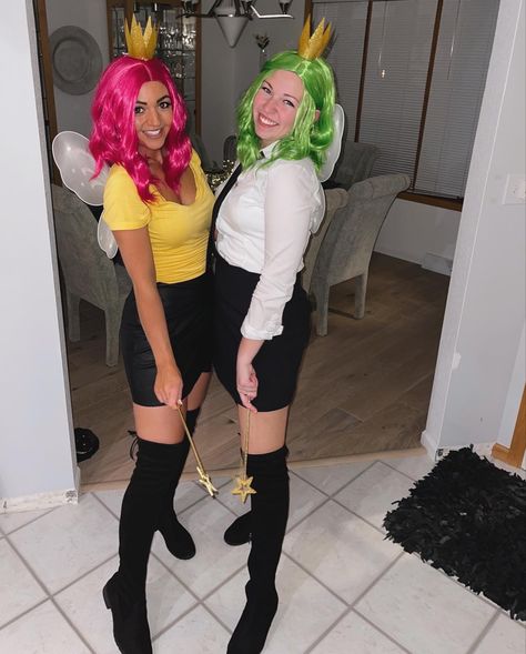 Duo Best Friends Costumes, 2 Girls Halloween Costumes Friends, Matching Costumes For Duos, 2 Girl Halloween Costumes Friends, Duo Halloween Costumes Black And Mexican, Hollaween Customs For 2 People, Iconic Duo Outfits, Duo Ideas Halloween, Duo Work Halloween Costumes