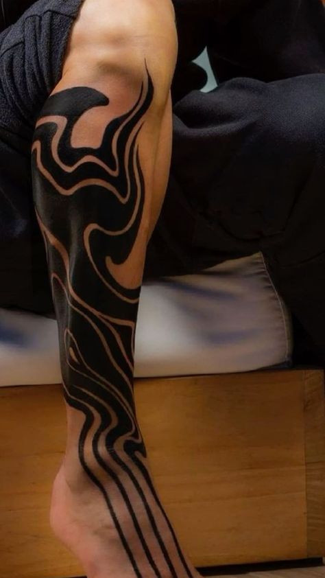 Leg Blackout Tattoo, Blackout Geometric Tattoo, Fire Tattoo For Men, Blackout Tattoo Leg, Blackout Tattoo Design, Geometric Tattoo Leg, Geometric Tattoo Sleeve Designs, Geometric Tattoo Pattern, Swirl Tattoo