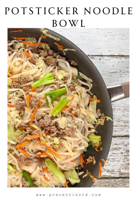 Noodle Bowls Recipes, Health Women, Mediterranean Meals, Wellness Selfcare, Asian Noodles, Noodle Bowl, Perfect Pasta, Gluten Free Chicken, Noodle Bowls