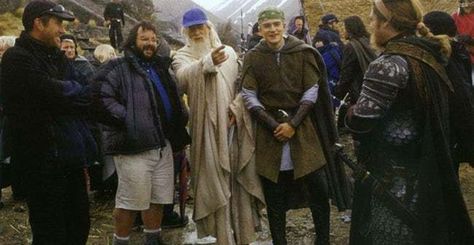 Even Elves And Wizards Need Pr is listed (or ranked) 16 on the list Behind-The-Scenes Photos Of Actors Just Chillin' In Their Costumes Sir Ian Mckellen, John Noble, Lotr Cast, Hugo Weaving, Ian Mckellen, Septième Art, The Two Towers, Karl Urban, Scene Image