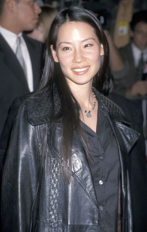 7 of Lucy Liu's most iconic outfits Lucy Star, Wet Look Hair, 00s Style, Iconic Outfits, Black Beaded Dress, Lucy Liu, Fashion Culture, Vanity Fair Oscar Party, Maquillaje De Ojos