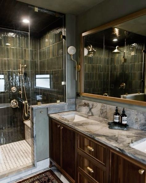 Moody Bathroom, Dark Bathroom Ideas, Dark Bathrooms, Brown Bathroom, Furniture Layout, Dream House Interior, Bathroom Inspo, House Bathroom, Beautiful Bathrooms