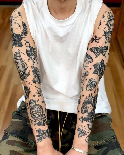 Old School Tattoo Sleeve, Traditional Tattoo Man, Tattoo Sleeve Filler, Traditional Black Tattoo, Tattoo Filler, Traditional Tattoo Sleeve, Tattoo Inspiration Men, Tattoos Geometric, Old School Tattoo Designs