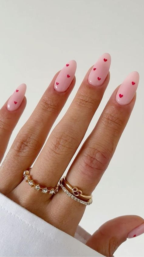 Easy Nail Designs Heart, Pink Nails With Pink Hearts, Almond Nails Designs Basic, Cute Heart Nail Designs, Summer Heart Nails, Pink Nails With Little Heart, Minimalist Floral Nails, Hearts On Nails Design, Short Cute Summer Nails