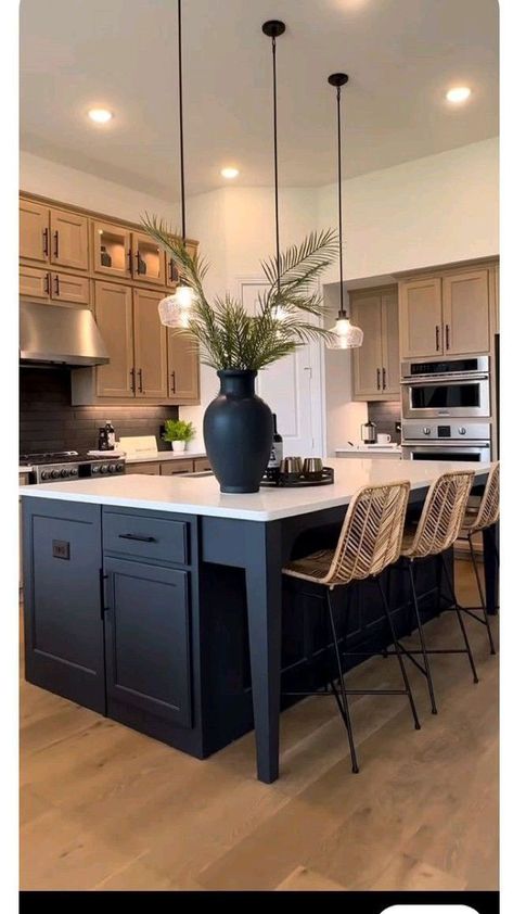 Black Kitchen Island, Kitchen Remodel Design, New House - Kitchen, Kitchen Cabinet Colors, Kitchen Inspiration Design, Decoration Inspiration, Kitchen Redo, Updated Kitchen, Kitchen Remodel Idea