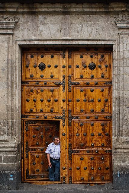 Amazing doors in Mexico City ✨✨ On the pedestrian walk way in the historical district. Amazing! I want to go back! City Doors, Grand Door, Large Wooden Door, Travel Volunteer, Mexico Architecture, Mexican Doors, Huge Door, Doggie Door, Pedestrian Walk