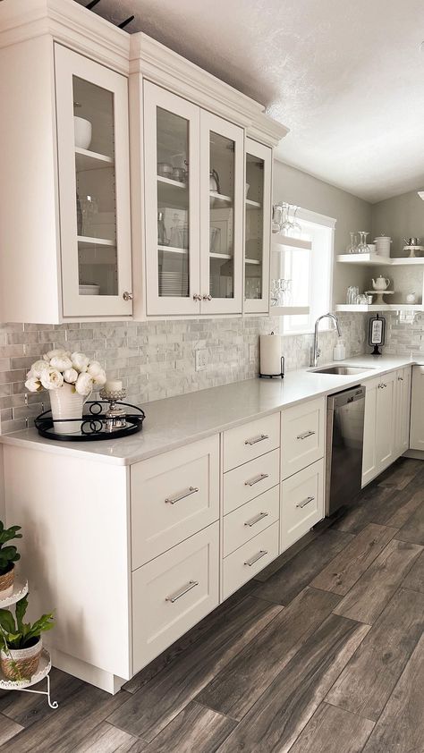 Millennial Inc Cabinetry (@millennialcabinetry) posted on Instagram: “This kitchen needed more than a post! Still amazed at this remodel! #cozykitchen #reeloftheday😍❤️ #scandanaviandesign #reellife…” • Apr 12, 2022 at 2:45pm UTC Kitchen And Dinning Room Combined, Hen Ideas, House Basement, Simple Kitchen Remodel, Custom Kitchen Island, Kitchen Layout Plans, Kitchen Decor Apartment, Basement House, Kitchen Decor Themes