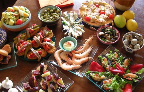 Tapas Buffet, Dukan Diet Recipes, Tapas Restaurant, Spanish Tapas, Spanish Dishes, Dukan Diet, Small Snacks, Food Concept, Spanish Food