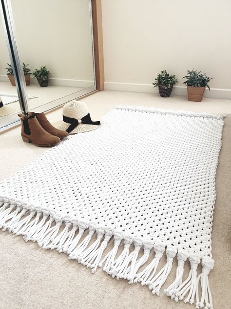 Macrame Rug Diy, Bath Mat Diy, Macrame Carpet, Macrame Rug, Rug Diy, Carpet Texture, Large Macrame, Macrame Decor, Diy Rug