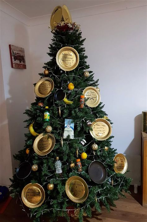 How this mom uses her Christmas tree to celebrate holidays year-round Birthday Tree Ideas, Year Round Christmas Tree, Birthday Tree, Pencil Trees, New Years Tree, Christmas Tree Decorating Themes, Christmas Fireplace Decor, Pancake Day, Tree Decorating