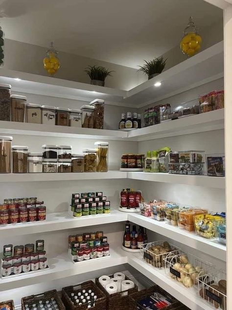 Food Storage Rooms, Pantry Closet Design, Dream Pantry, House Pantry, Pantry Inspiration, Pantry Decor, Pantry Room, Organized Pantry, Pantry Organisation