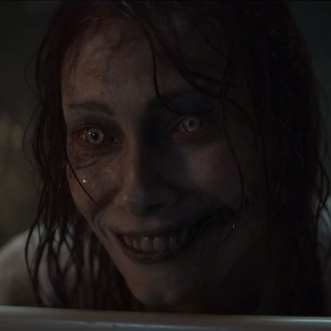 Ellie Evil Dead Rise, Horror Core, Evil Dead Rise, Scary Movie 3, Horror Movie Scenes, Horror Aesthetics, Terror Movies, Scary Images, Horror Photos