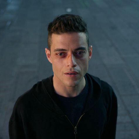 Elliot Alderson Wallpaper, Elliot Alderson Aesthetic, Eliot Mr Robot, Eliot Alderson, Elliot Mr Robot, Me Robot, Ramy Malek, Elliot Alderson, Robot Icon