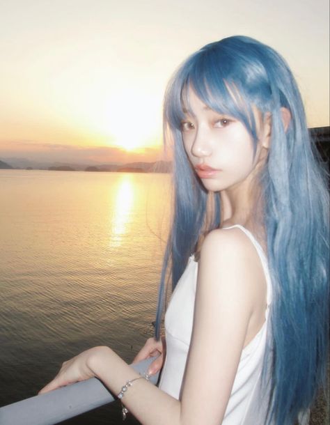 Baby Blue Hair, Blue Hair Aesthetic, Dark Ombre Hair, Anime Blue Hair, Ocean Hair, Light Purple Hair, Blue Ombre Hair, Light Blue Hair, Blue Haired Girl