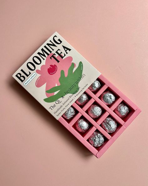 The Qi x Beautywithin Blooming Tea - 1 Box Small Item Packaging, Tea Leaves Packaging, Good Packaging Design, Handmade Packaging Ideas, Tea Cup Packaging, Cute Packaging Design, Beauty Packaging Design, Packaging Flowers, Tea Box Design