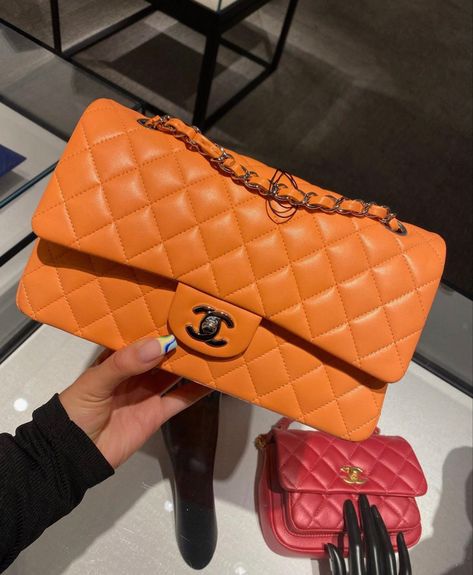 Orange Chanel Bag, Chanel Orange, Luxury Bags Collection, Handbag Essentials, Hot Bags, Favorite Handbags, Closet Organizer, Best Handbags, Luxury Purses