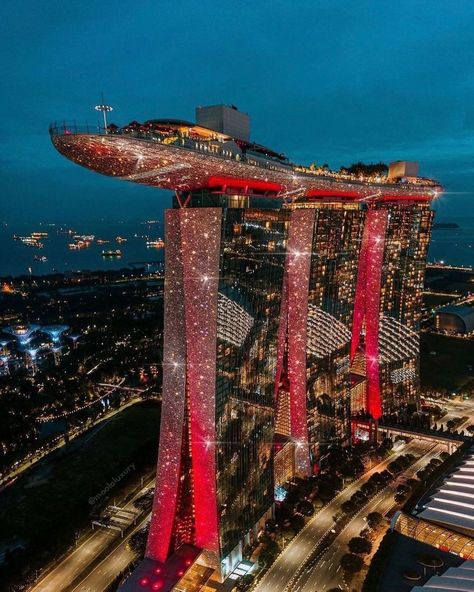 Hoxon on Instagram: “Marina Bay Singapore outshines everything. Would you like to travel to Singapore? Comment below and tag someone you would bring with you!…” Sands Singapore, Singapore Photos, Singapore City, Sands Hotel, City At Night, Tall Buildings, Singapore Travel, Amazing Buildings, Unique Architecture