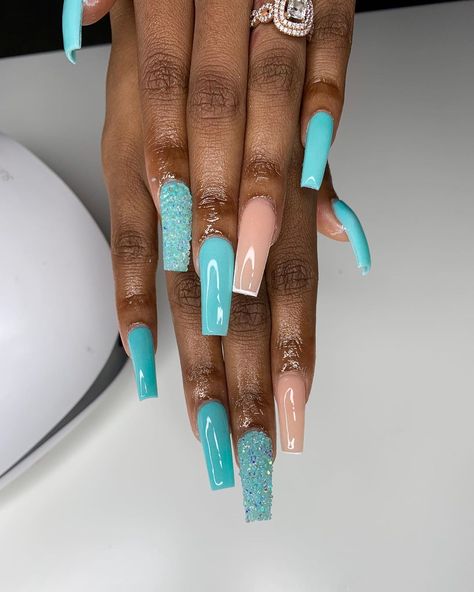 LaNece Renee ✨ on Instagram: “Click the link in my bio to book your appointment- ✔️ Text: 470-255-4455 for any questions 💕  #alpharettanailtech #Alpharettanails…” Best French Manicure, Short French Tip Acrylic Nails, Nails Timeless, French Manicure Ideas, Short French Tip, French Manicure Nail Designs, French Tip Acrylics, Nails With Glitter, Short French